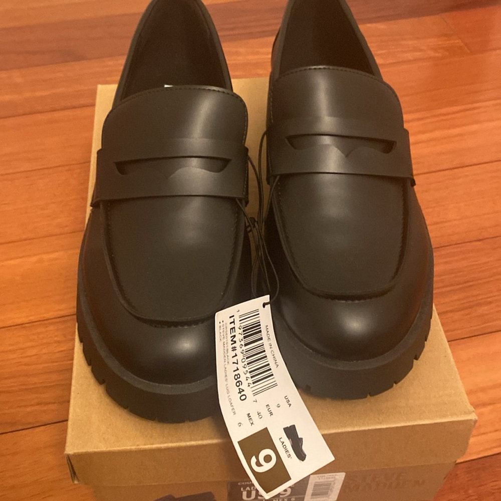 Steve Madden ladies Lug loafers , Black - Picture 4 of 6
